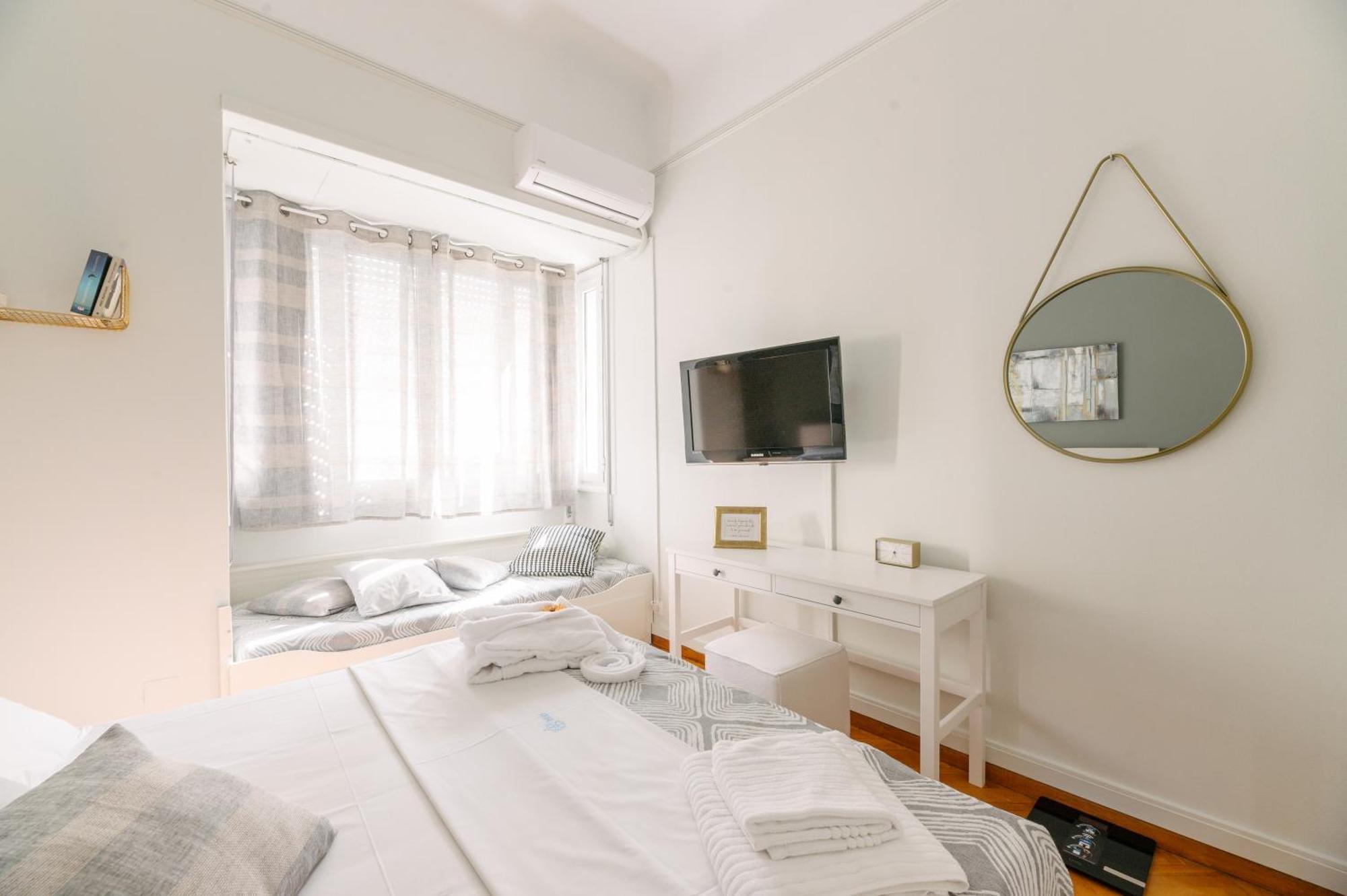 Ourania By Heloni Apartments Афины Экстерьер фото