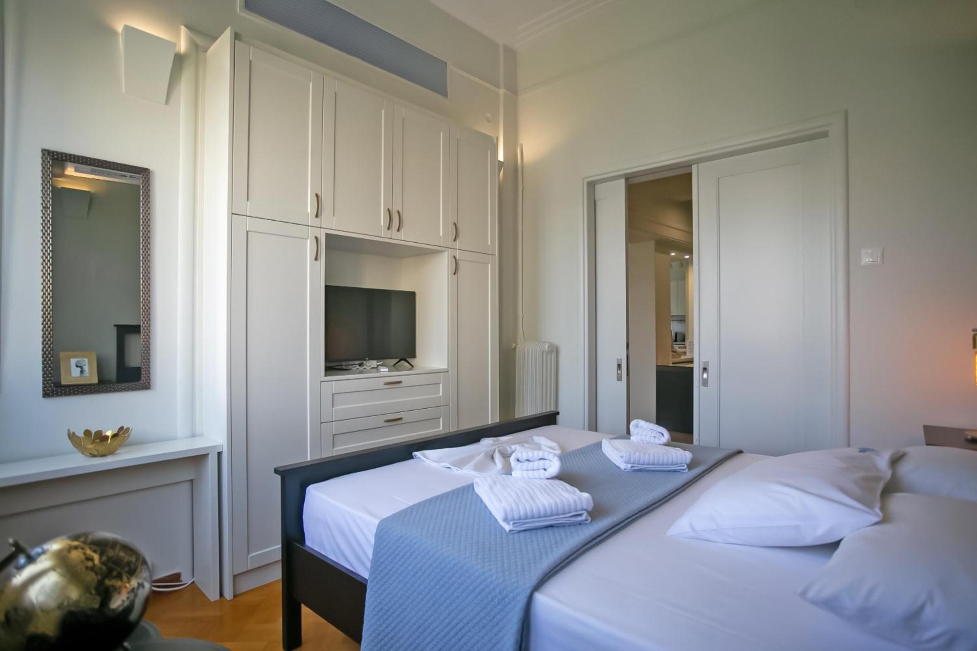 Ourania By Heloni Apartments Афины Экстерьер фото