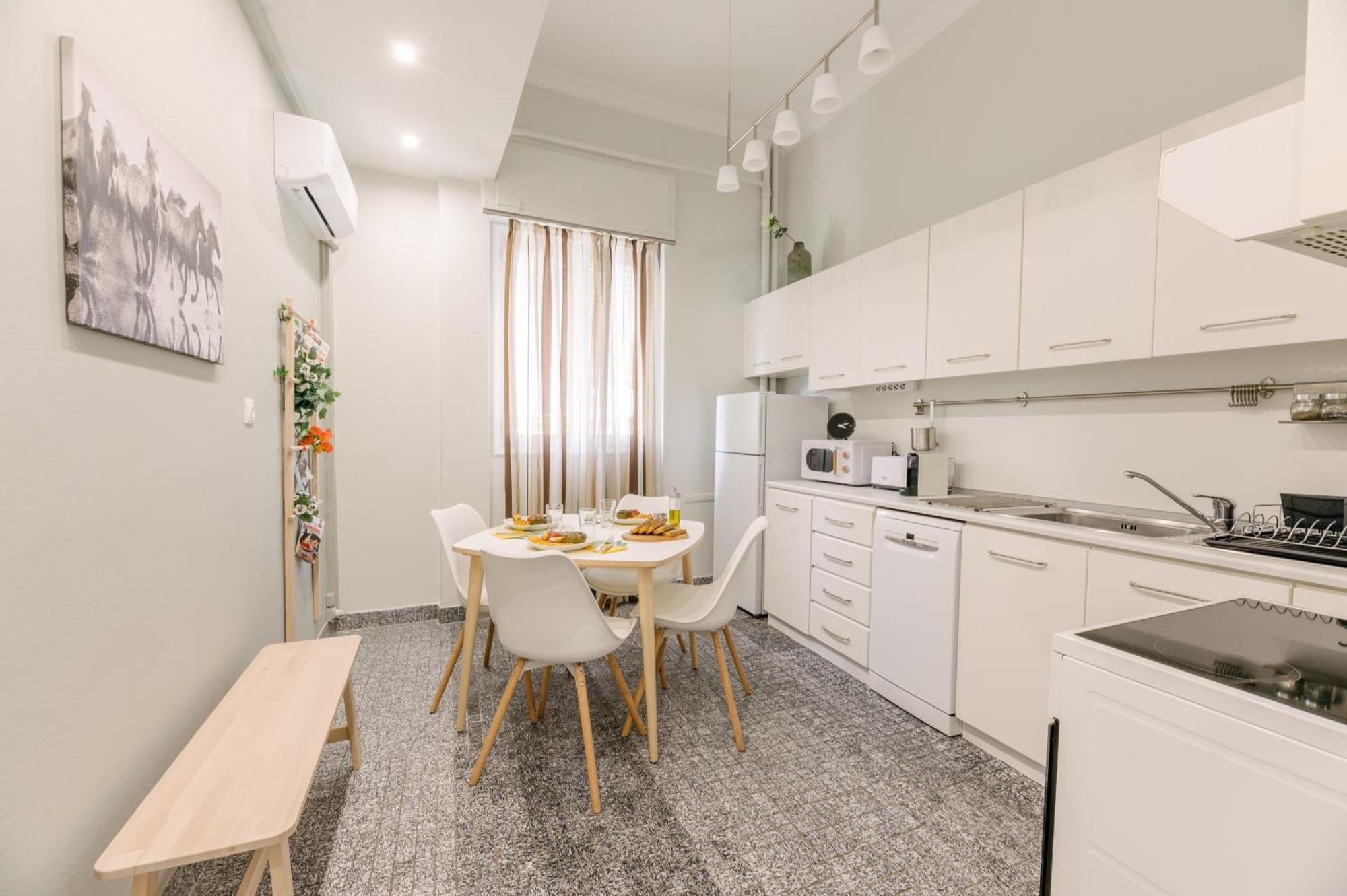 Ourania By Heloni Apartments Афины Экстерьер фото
